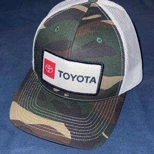 Toyota Camo Trucker Hat - Green Camo
